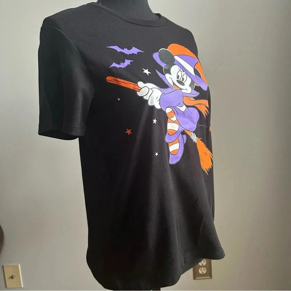 Disney Themed Halloween Black Tee, Mickey Mouse Riding Broom women’s Size XSmall - Picture 2 of 4